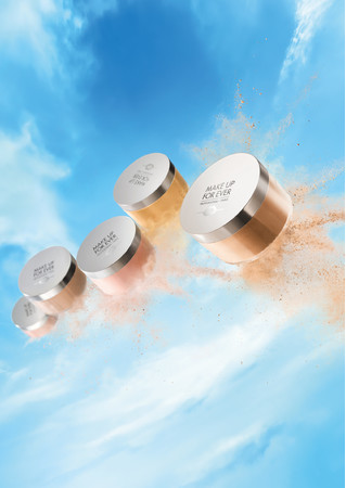 MAKE UP FOR EVER」 メイクしたての肌が一日中続く 空気の様に軽いゼロ
