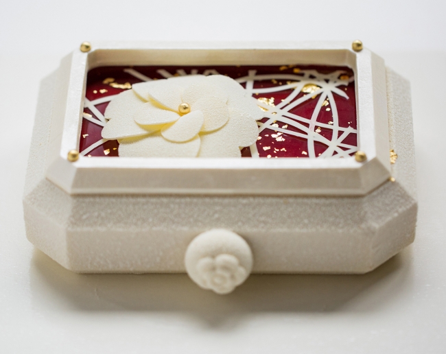 ベージュ アラン・デュカス 東京特製クリスマスケーキご予約開始のご