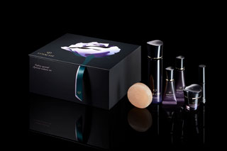 コンセプトは“人生の玉手箱” クレ・ド・ポー ボーテ コフレシナク