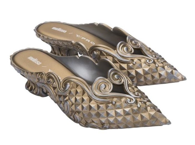 Melissa (メリッサ) x Y/PROJECT (ワイ・プロジェクト)を伊勢丹新宿店