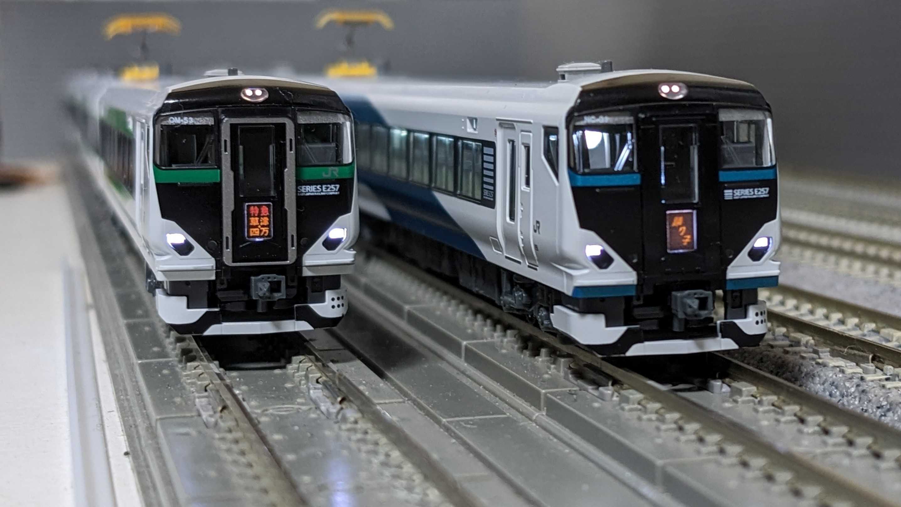 🔴入線 kato 10-1884 E257系 5500番台 OM-53編成「草津•四万/あかぎ」5