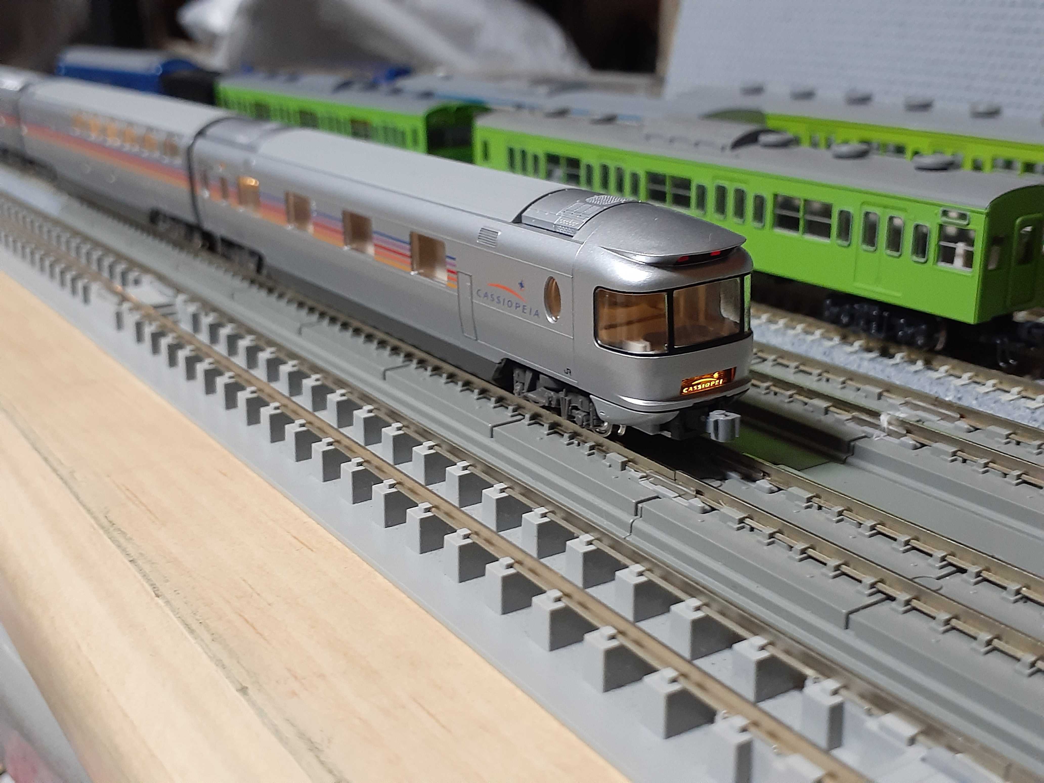 🔵💡Kato E26系 10-399カシオペア6両基本 10-835増結6両 ﾄﾚｲﾝﾏｰｸ前進時