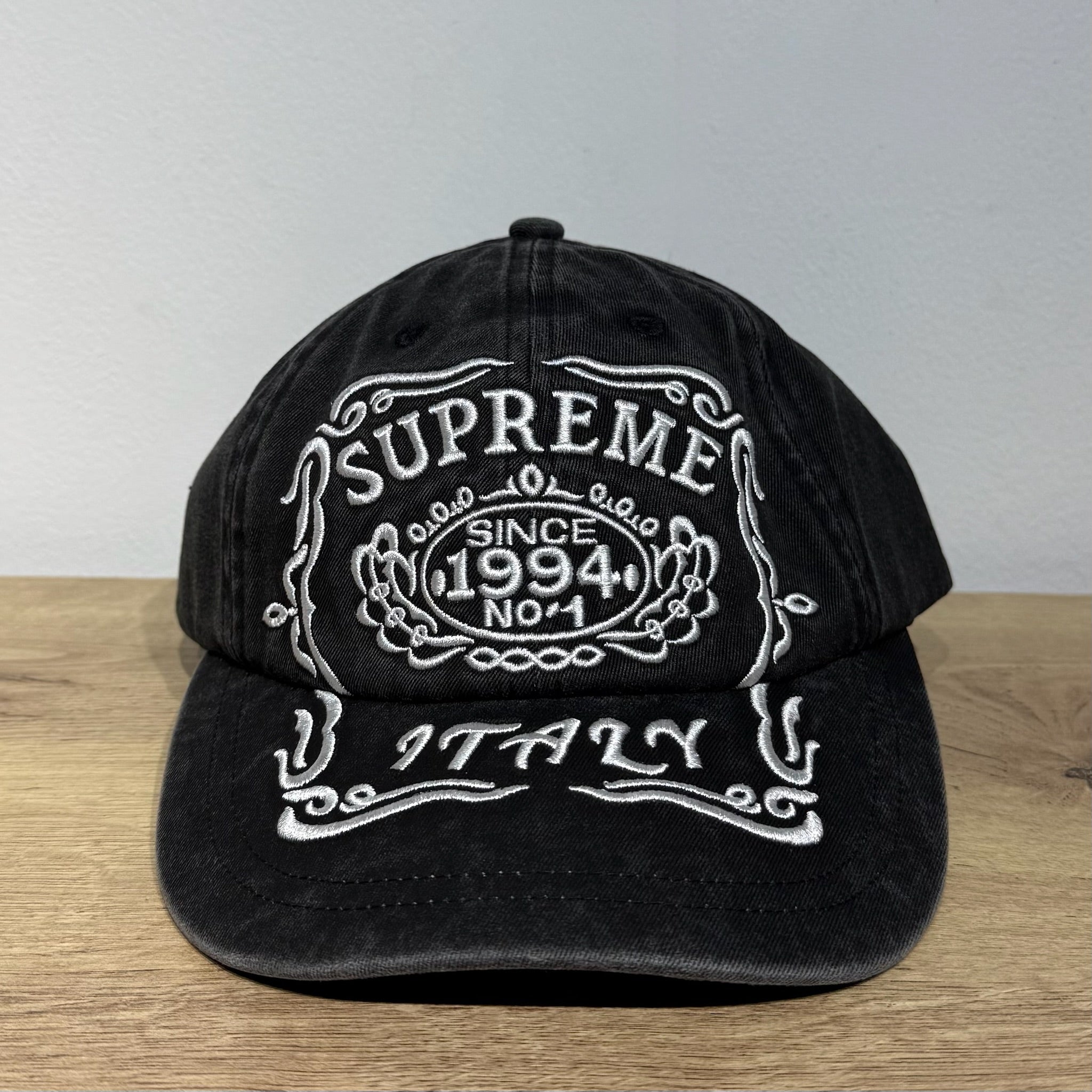 Supreme Italy 6-Panel Cap - Black – Pulse Peru