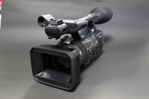 ハンディカムシリーズ最高峰！『HDR-AX2000』を触ってみた
