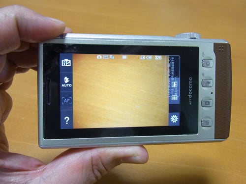 通話できるコンデジ” ドコモの携帯電話『L-03C』製品レビュー