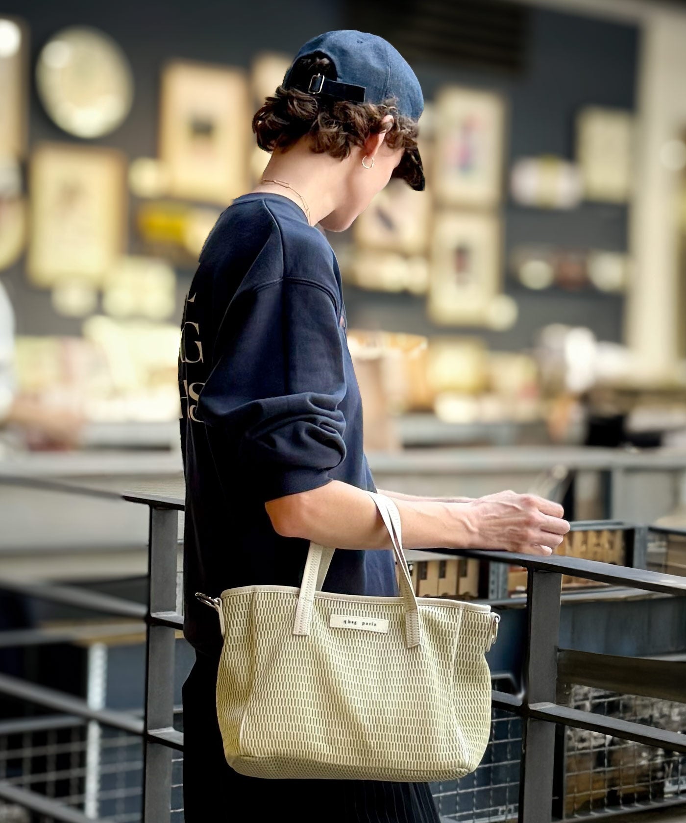 q bag paris nest zip bon(ボン) ジップ付きショルダーバッグ