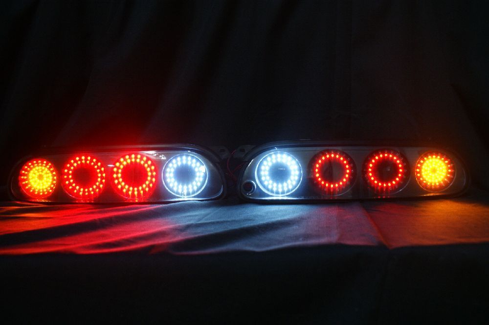 JZA80スープラ(ワイドボディ仕様)・フルLEDテールランプ・QJ－A804w