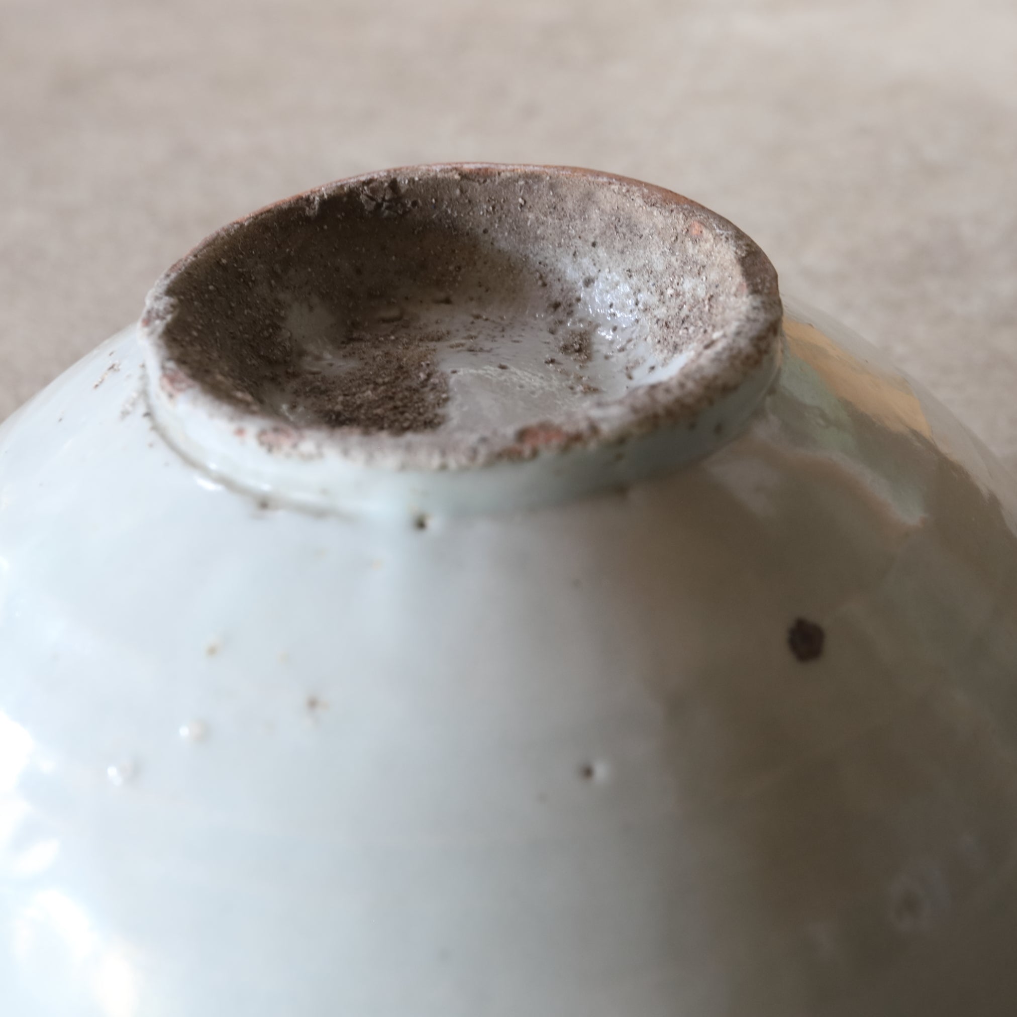 李朝 白磁茶碗 抹茶碗（1392–1897 CE） | 入蘆花（ロカニイル）