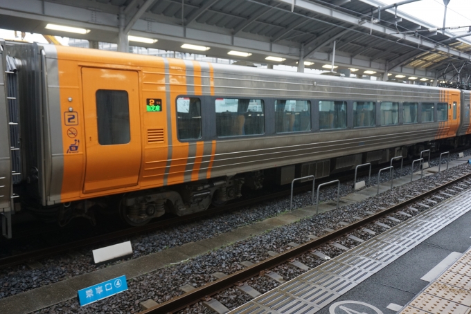 JR四国 8106 (8000系) 車両ガイド | レイルラボ(RailLab)