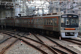 大阪市営地下鉄66系 66604F編成 (東吹田検車場) 鉄道フォト