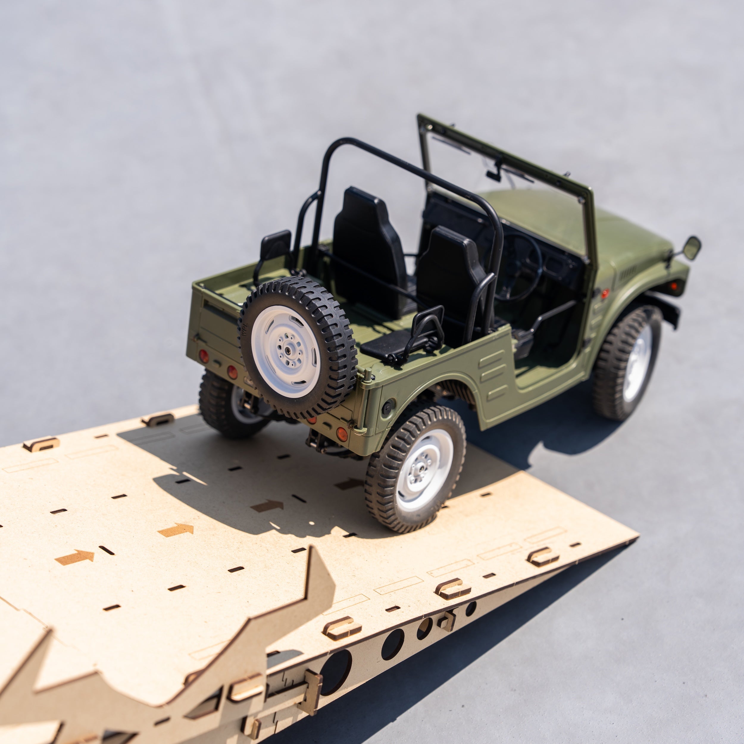 スズキ ジムニー (SJ10 1型)C84 RTR＋MDFコースセット – RAYWOOD