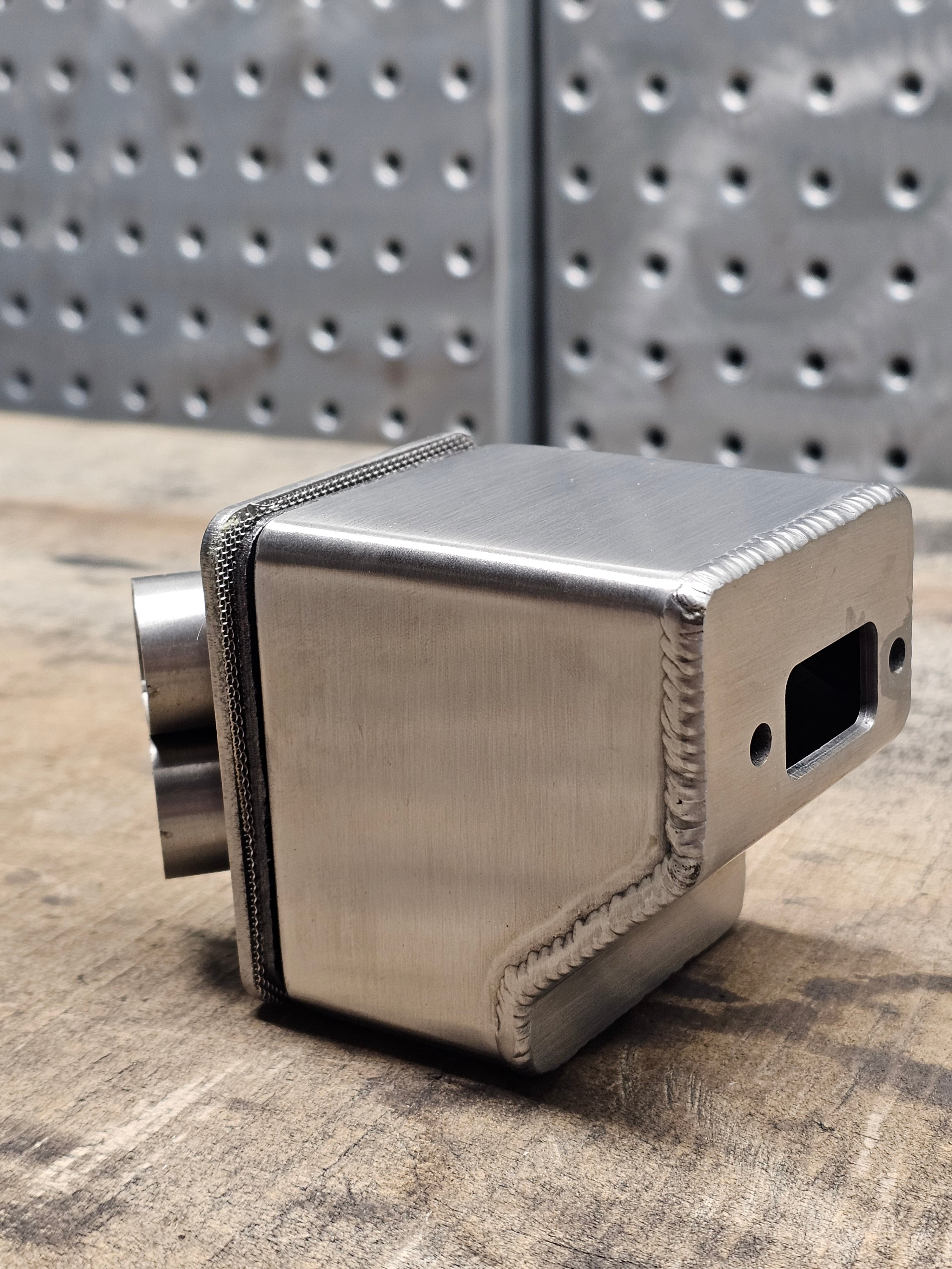 261 PERFORMANCE MUFFLER + FREE ARCTIC SPIKE SET – Performance Saw