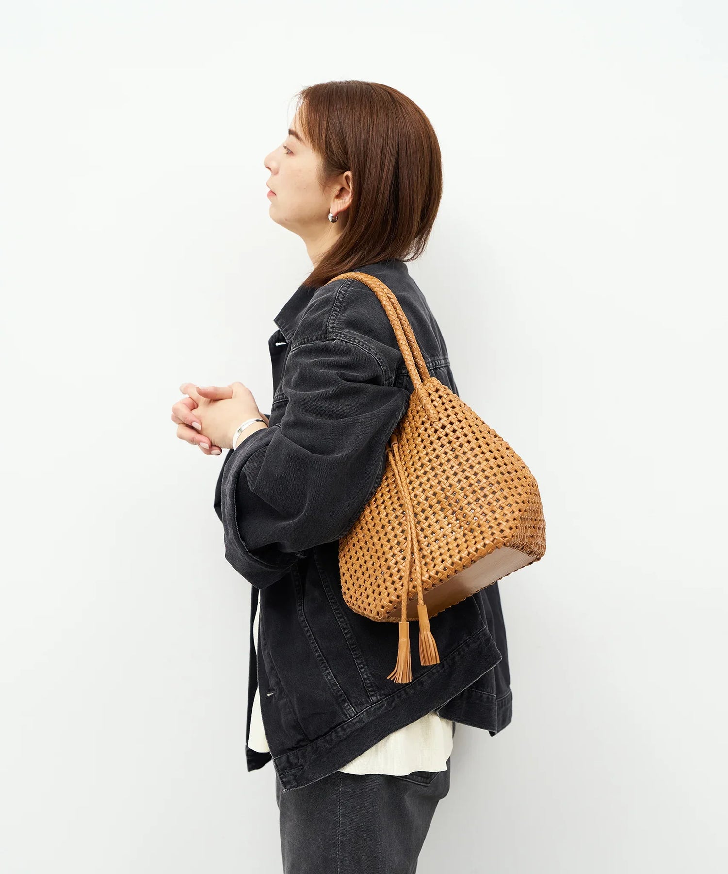 ラグジュアリーなやぎ革メッシュトートバッグ - 春夏限定の涼しげな籠