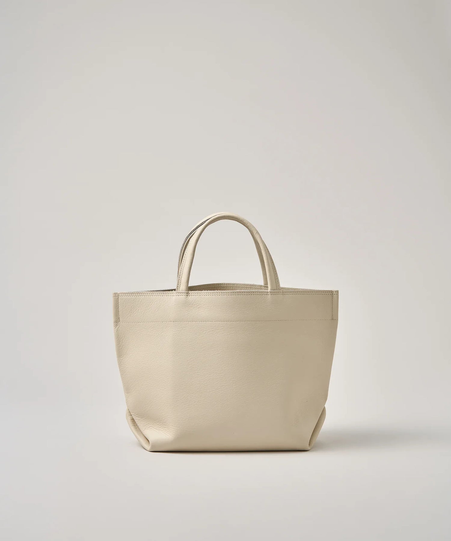 REN】《トートバッグ》シンプルで軽い、手持ちサイズのレザーバッグ。