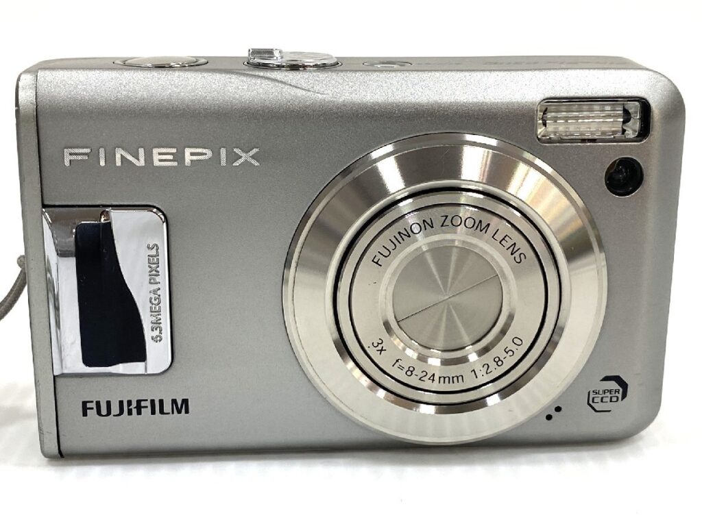 FUJIFILM FinePix F31fd デジタルカメラ 富士フィルム ファインピクス