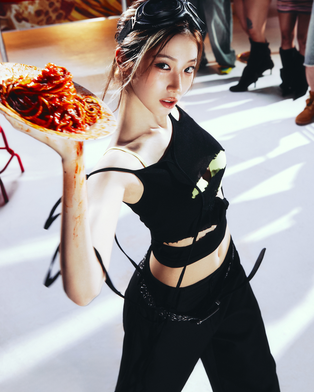 LE SSERAFIM、東京ドーム公演を前に2025年最大のヒット？ 「SPAGHETTI