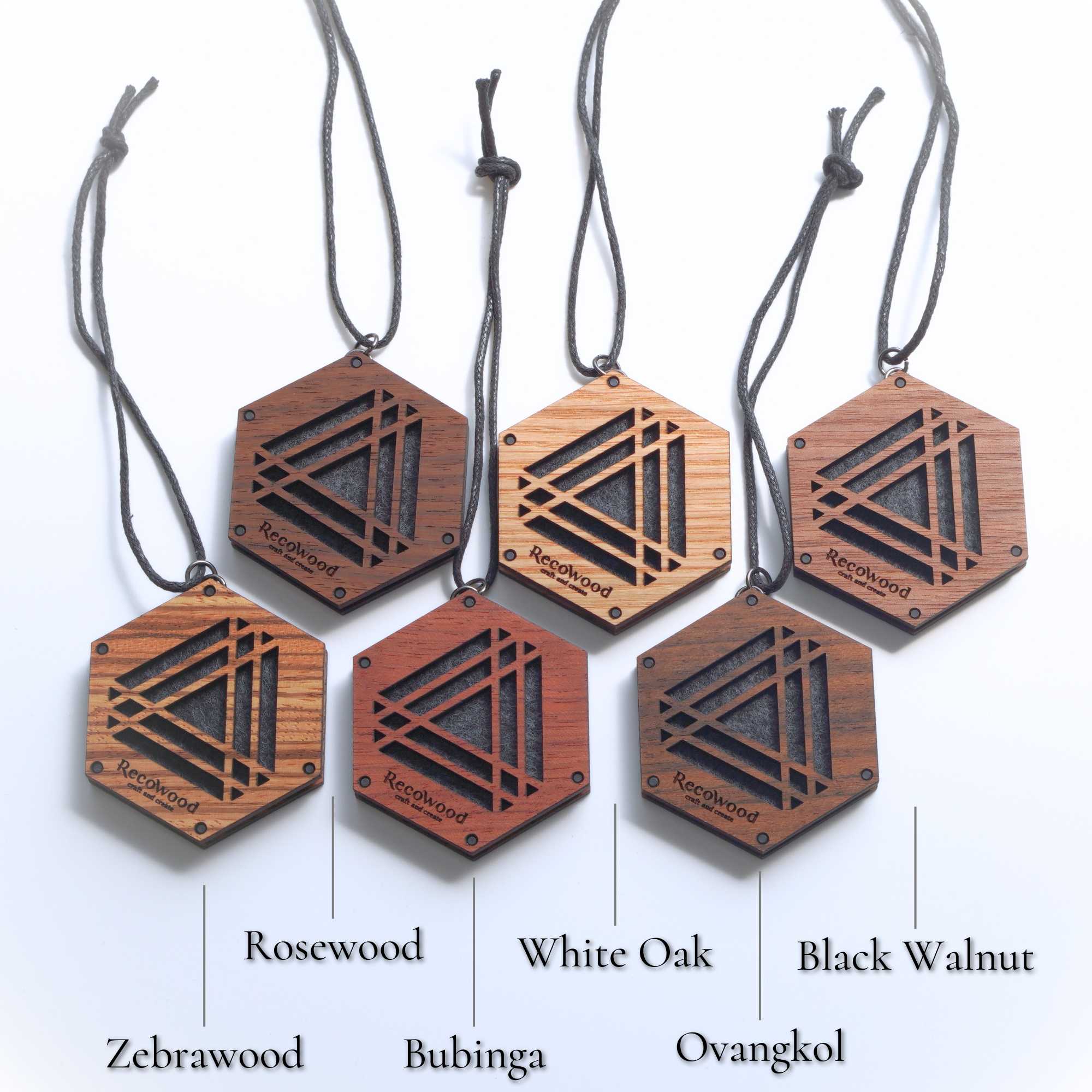 Aromawood】ヘキサトライアングル｜無香料・吊り下げ型カー