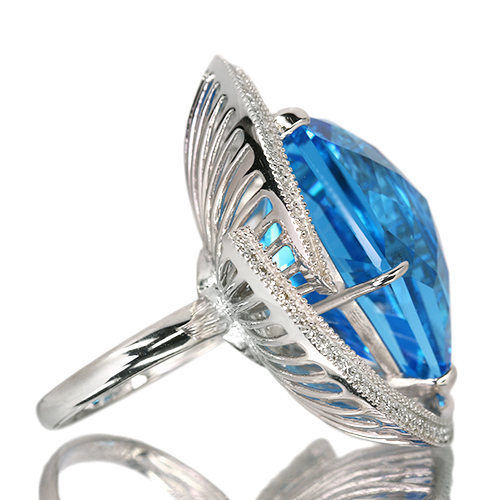 大粒スイスブルートパーズ 56ct ダイヤモンド 0.6ct ホワイトゴールド