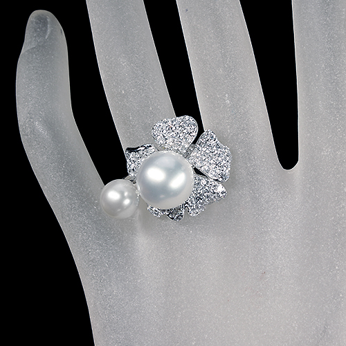 南洋白蝶真珠 12.3㎜/8.6㎜ ダイヤモンド 3.07ct ホワイトゴールド