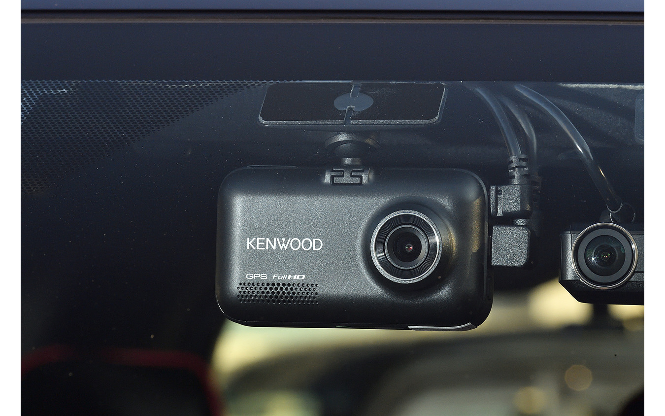 KENWOOD DRV-MR740】前後を高精細画質で撮影できるケンウッド初の2