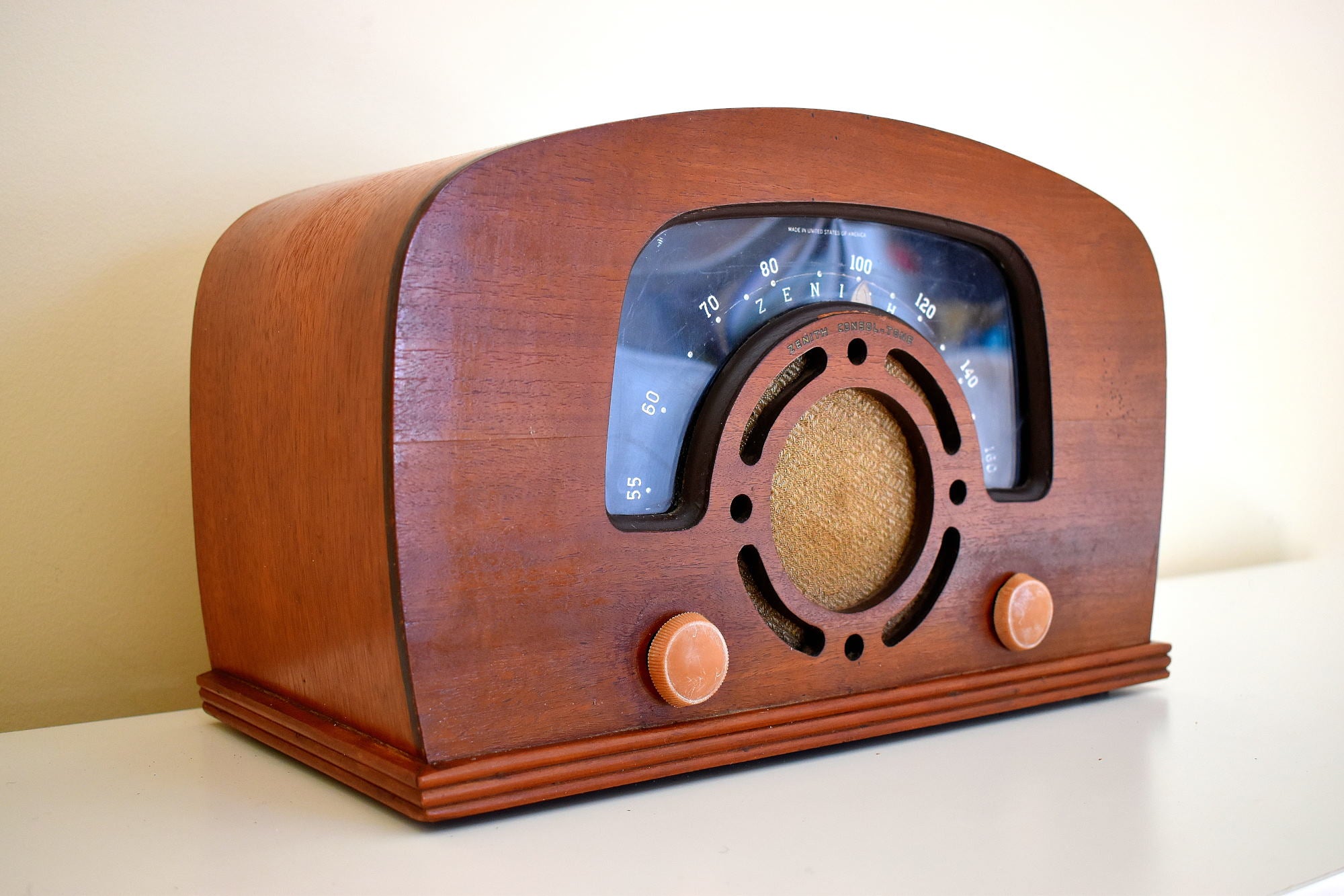 Curved Wood 1942 Zenith 6-D-2620 AM Vacuum Tube Radio Super