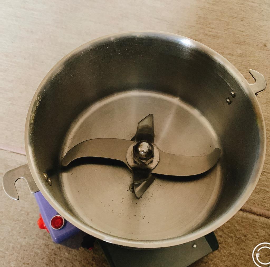 製粉機 最新 多機能製粉機 穀物微粉砕機 700g 高速乾燥製粉器 家庭用