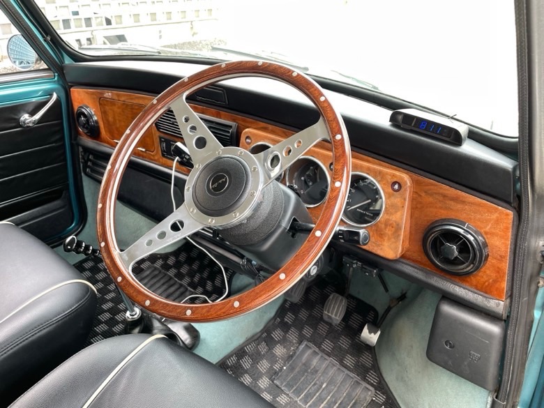 モトリタMK3ウッドステアリング・14インチ ディッシュ : ミニマルヤマ