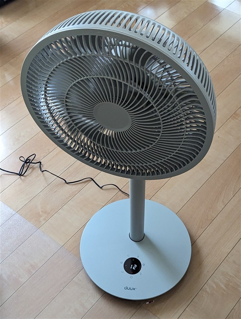 離れた場所でもしっかり届く強風が○』 duux Whisper Flex Touch