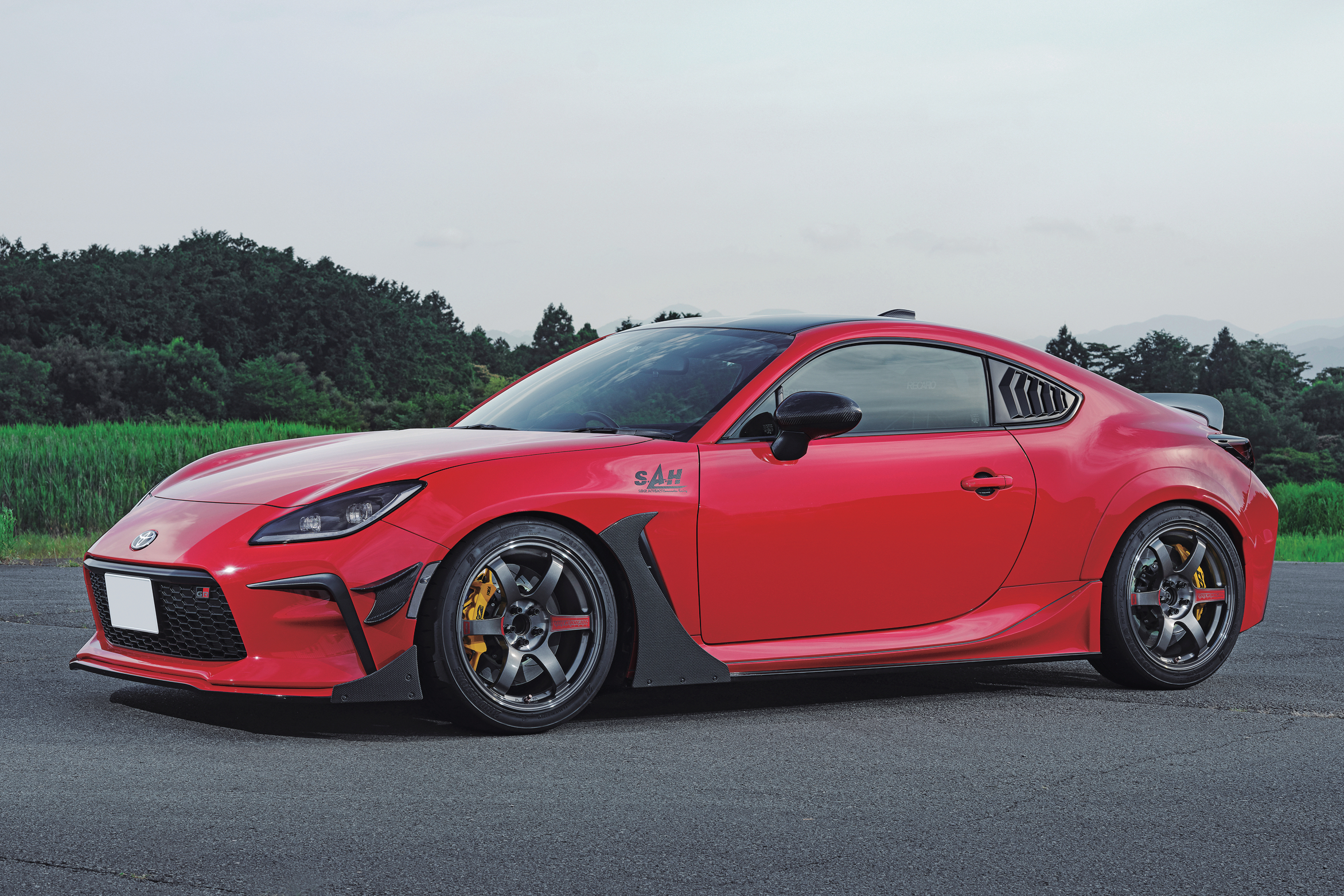 第1弾はGR86用！HKS GATEオリジナルの車高調サスキット『HIPERMAX