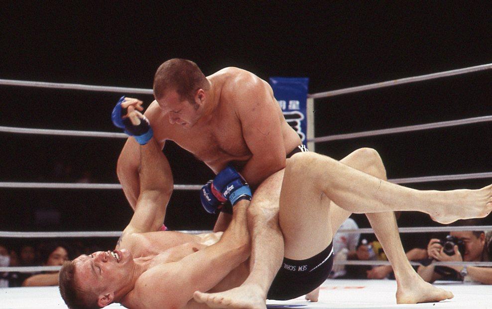 2002年6月の格闘技】ヒョードルがPRIDEに初参戦もシュルトの長い手足に