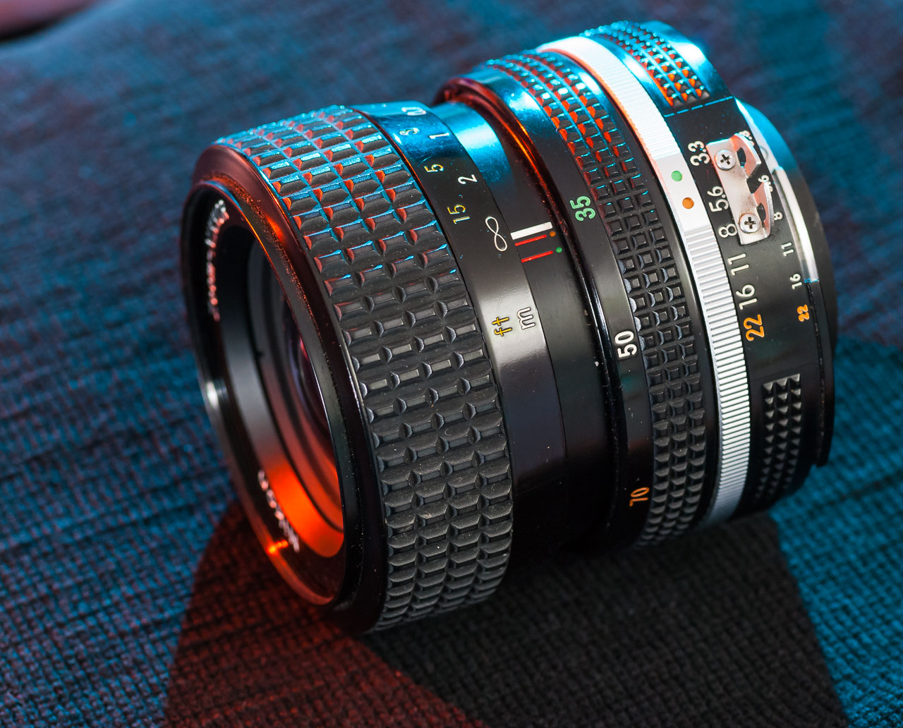 Review: Nikkor 50mm f/1.8 and Nikkor 35-70mm f/3.3-4.5 – Moving