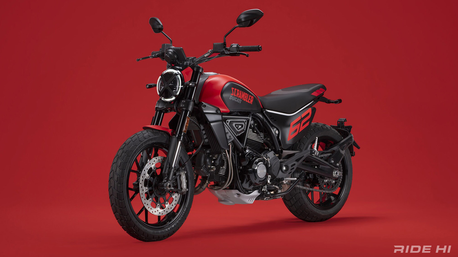 スクランブラー800の2023年はカラバリと仕様違いが勢揃い【What's New