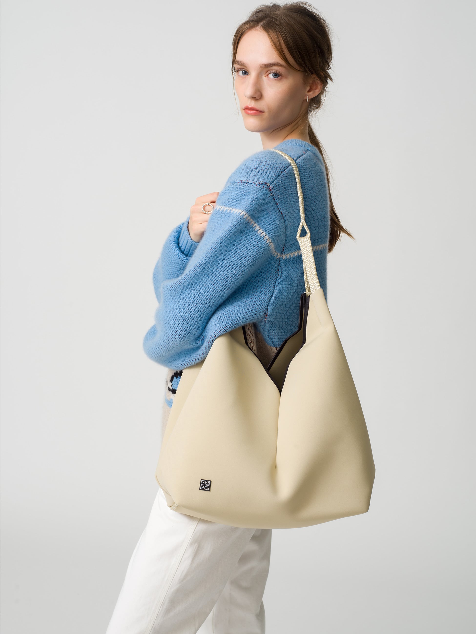 ソルスティス トート（ソフトゴールド）｜STATE OF ESCAPE(ステート