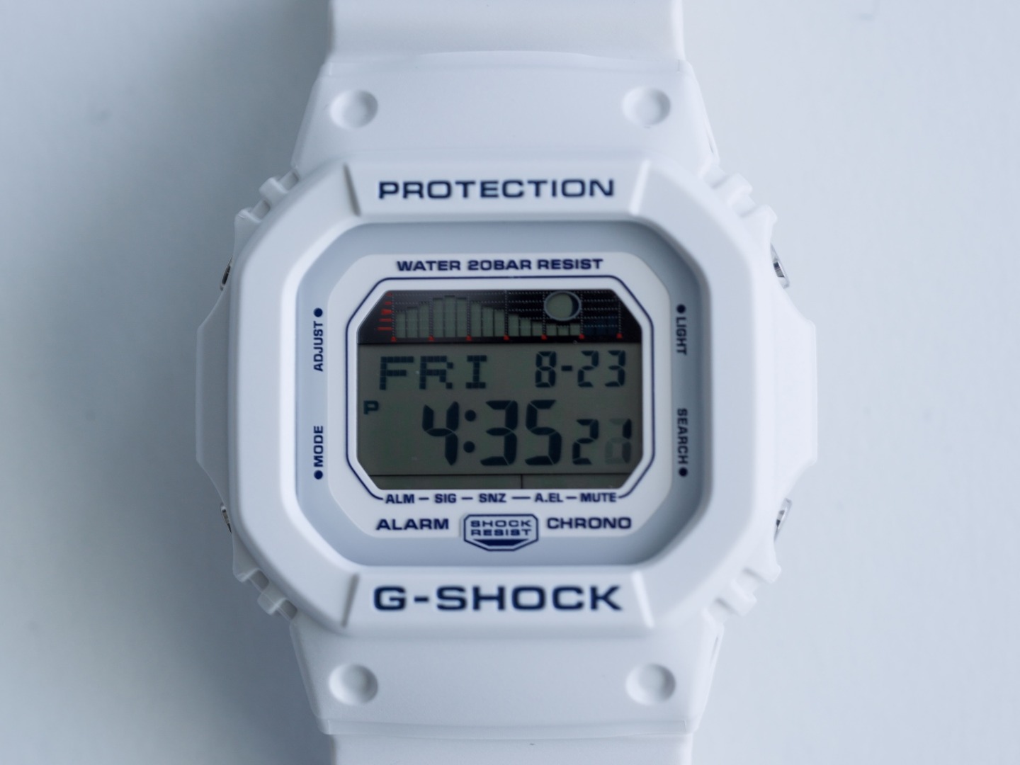ロンハーマン15周年G-SHOCK GLX-5600 ホワイト G-SHOCK for Ron Herman