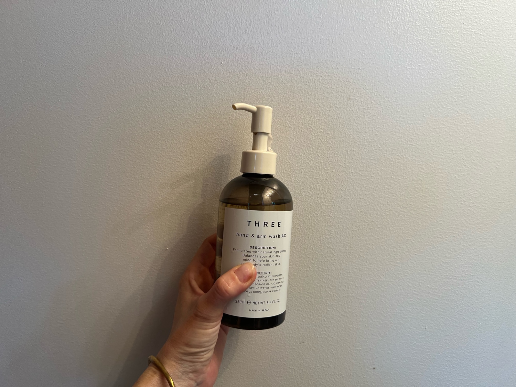 THREE 【公式】THREE ハンド&アーム ウォッシュ AC スリー ボディケア