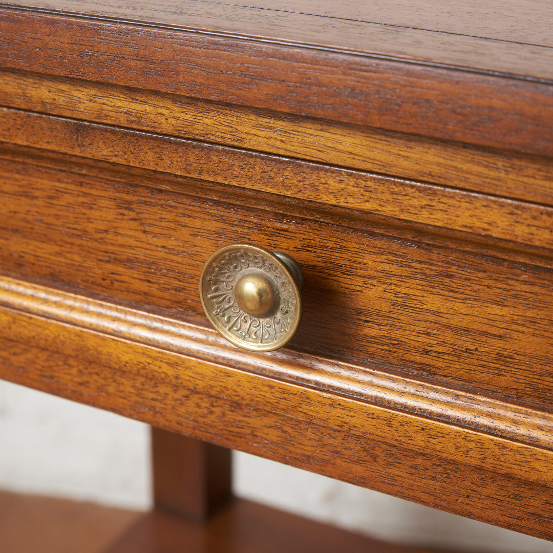 TRIUNE ナイトテーブル – rocca rocca