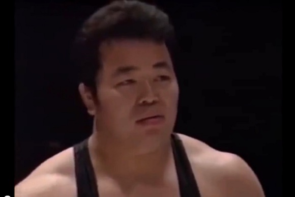 衝撃格闘動画】引退目前！ プロレスラー「安生洋二」のゴールデン