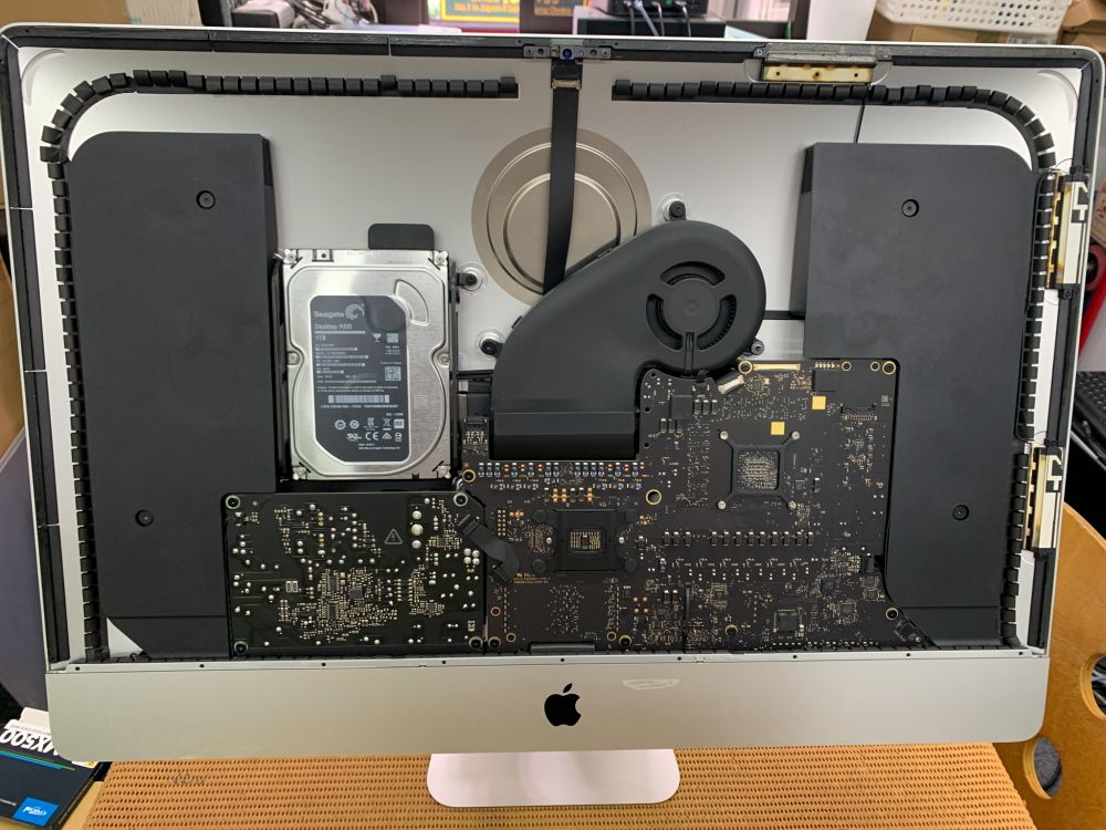 iMac (Retina 5K, 27-inch, 2017) SSD交換修理 - パソコン修理専門店