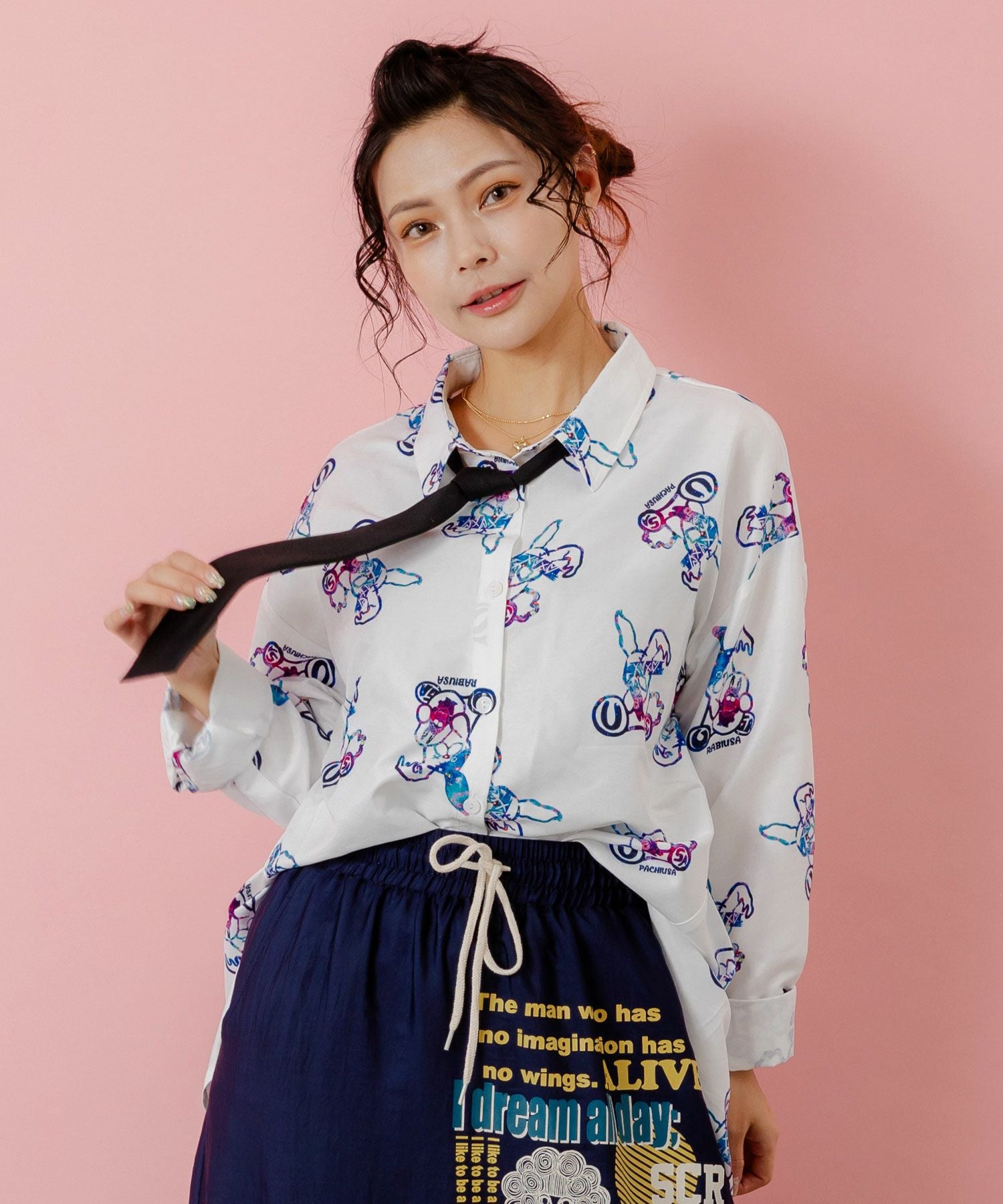 153634：パチうさ×ラビル柄 ネクタイ付きシャツの通販-ScoLar