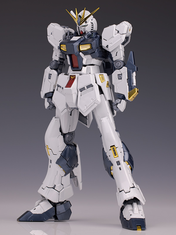 RG ガンダムベース限定 νガンダム［チタニウムフィニッシュ］ レビュー