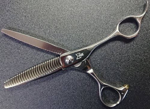 三和技研工業(SGK)SANWAセニング | 理美容ハサミ研ぎ専門店シザーズ倭