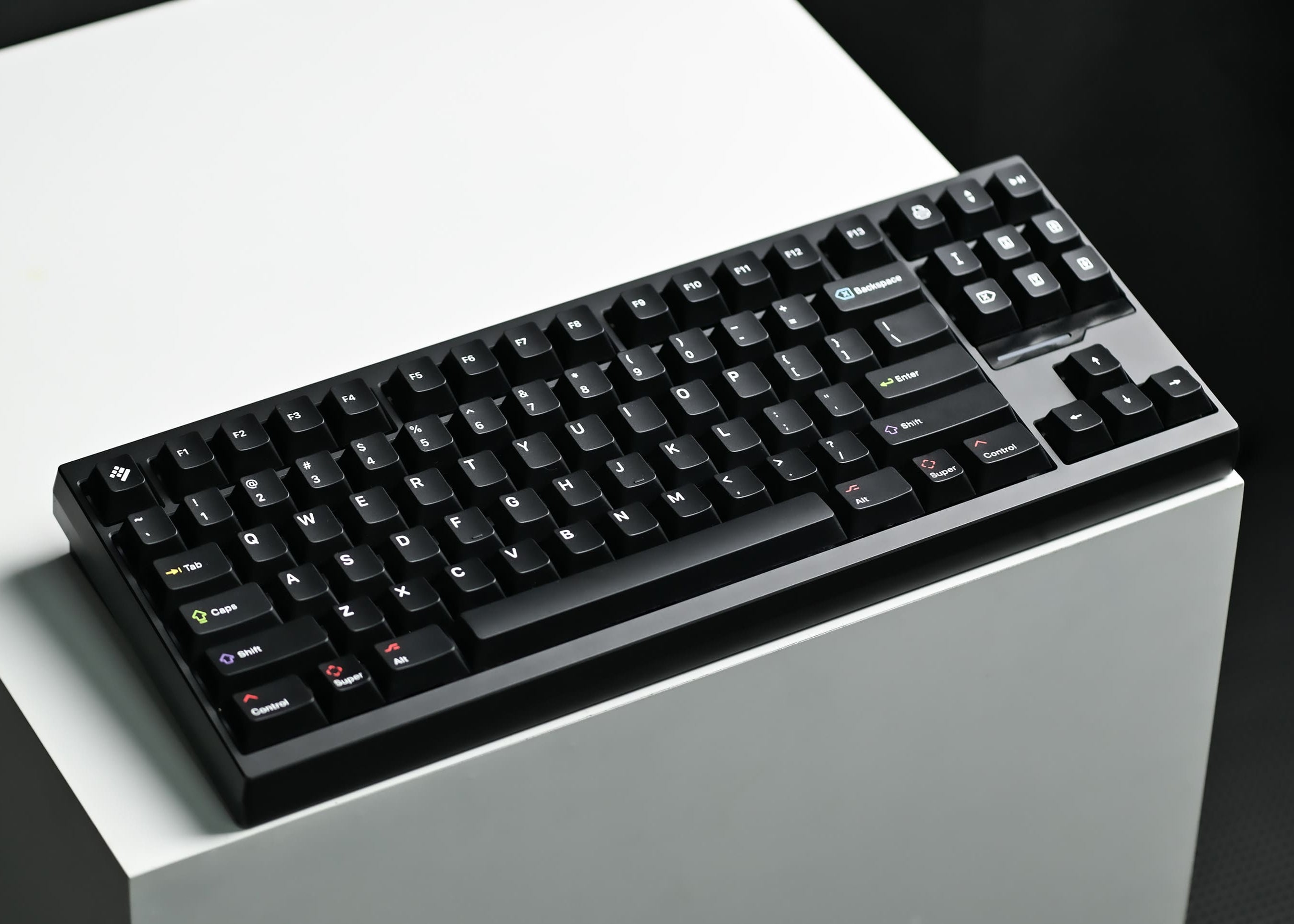 Keyreative KAP White on Black Doubleshot Cherry Profile キー