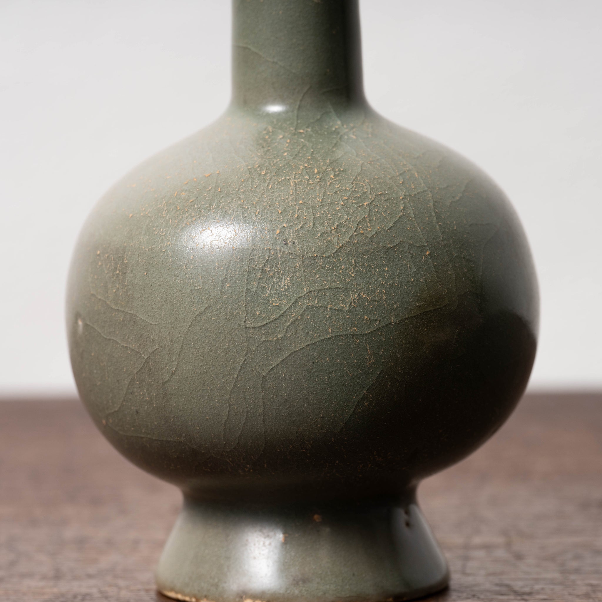 北宋 越州窯青磁盤口長頸瓶 – 燦禾 SANKA