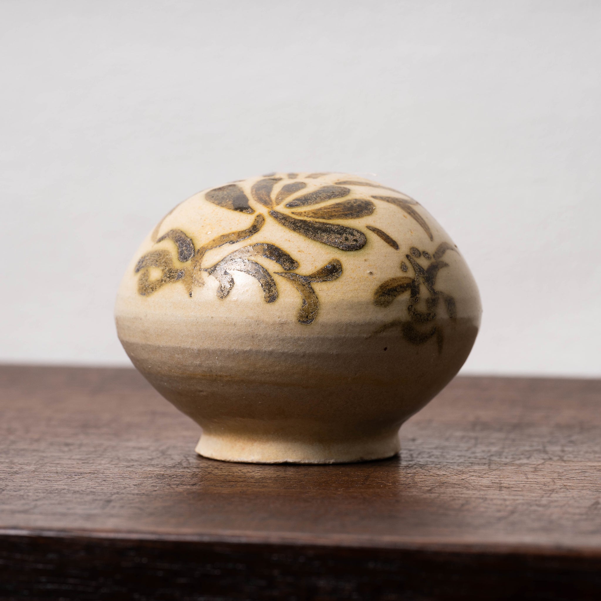 YB】十五世紀 安南 白磁鎬紋茶碗・古美術商の鑑定書・桐