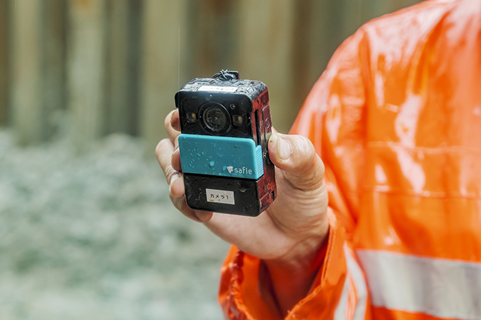 ウエアラブルカメラで遠隔臨場を実現 建設現場のDX化を推進し「2024年