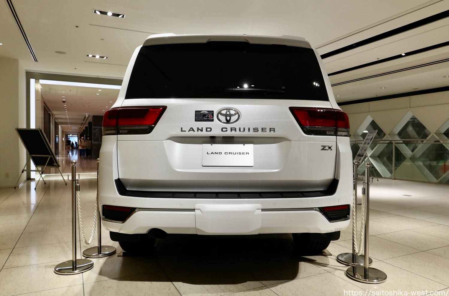 トヨタ 新型ランドクルーザー（300系）は「どこへでも行き、生きて帰っ