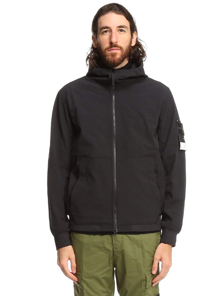 けんぴー様のstone ソフトシェル ジャケット ストーンアイランド