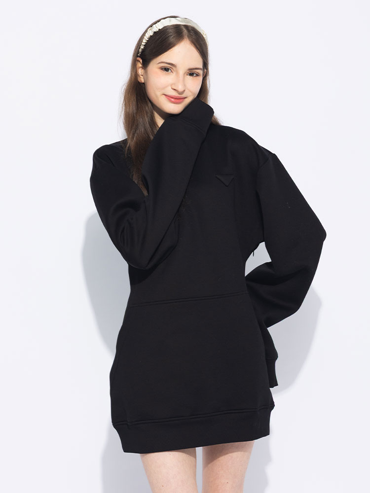 PRADA (プラダ) 立体ロゴ サイドジッパー ポケット付き ショート丈