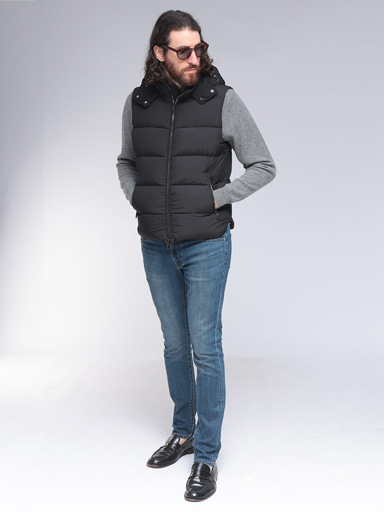 MOORER (ムーレー) フード付きダウンベスト FIRE-SKT MRFIRESKT26F