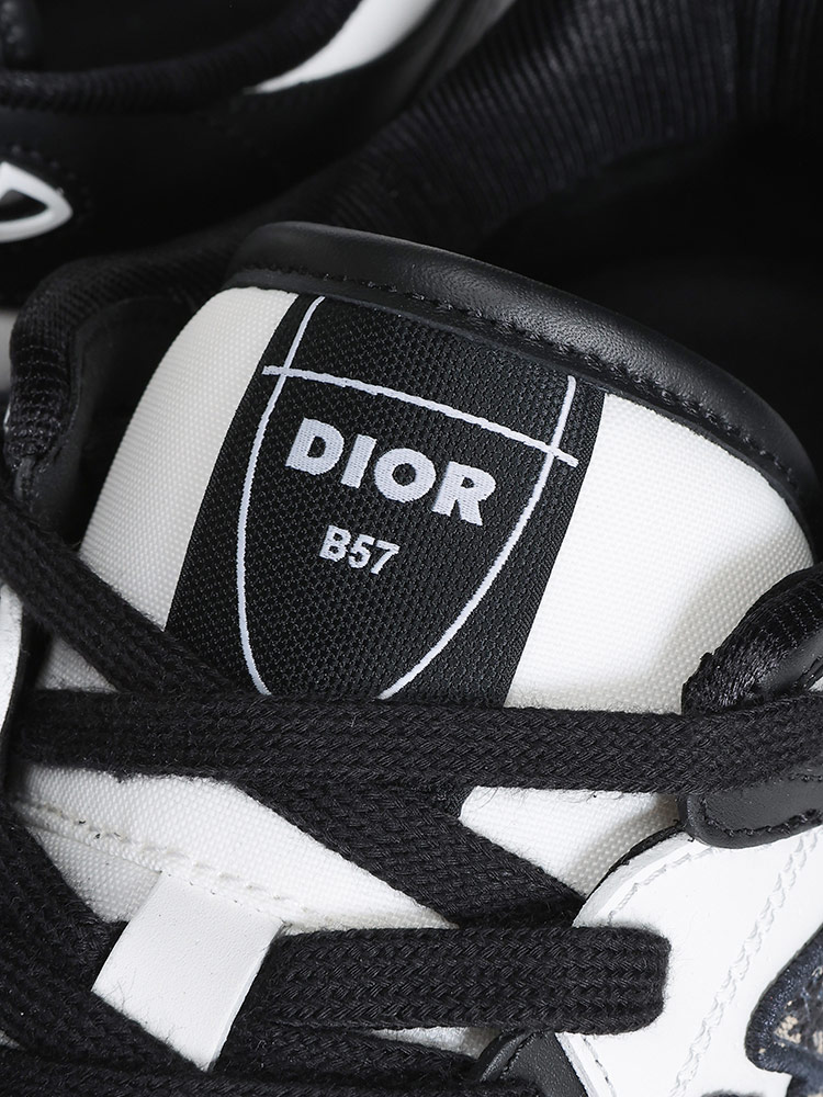 DIOR (ディオール) スムースカーフスキン ロゴ B57 ロートップ